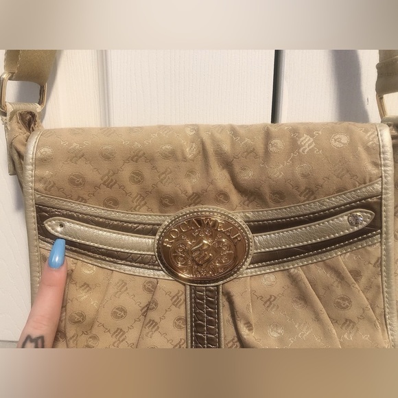 Rocawear Gold Logo Messenger Bag - Picture 7 of 8